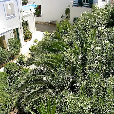 Keros Art Hotel