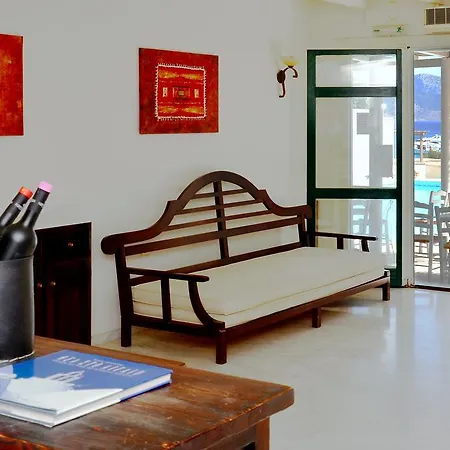Keros Art Hotel 3*